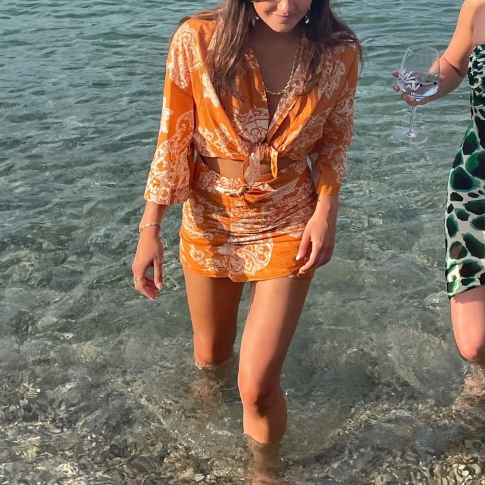 Two-piece, tropical set